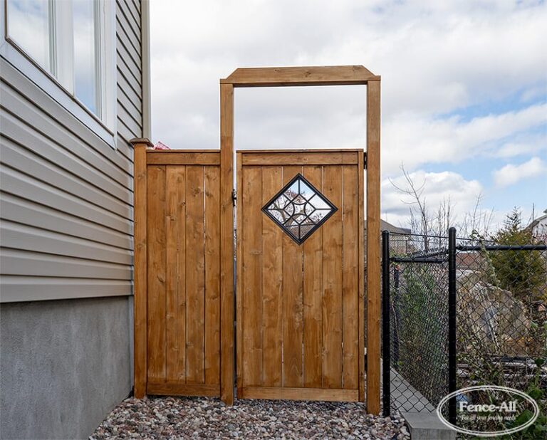 Wood Estate Gate | Wood Gates | Products | Fence All | Ottawa