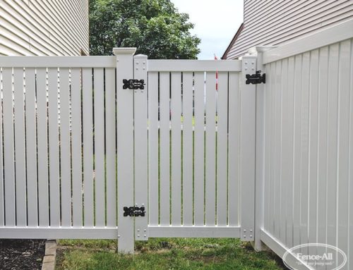 Pouvez-vous faire une porte à partir de mon panneau de clôture existant ?