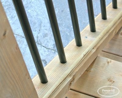 wood railing w/3/4″ round metal pickets detail