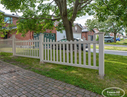 Do You Sell Picket Fences in Vinyl?