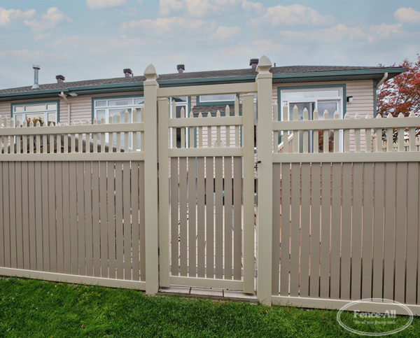 grand innes w/scalloped picket topper gate (concave)