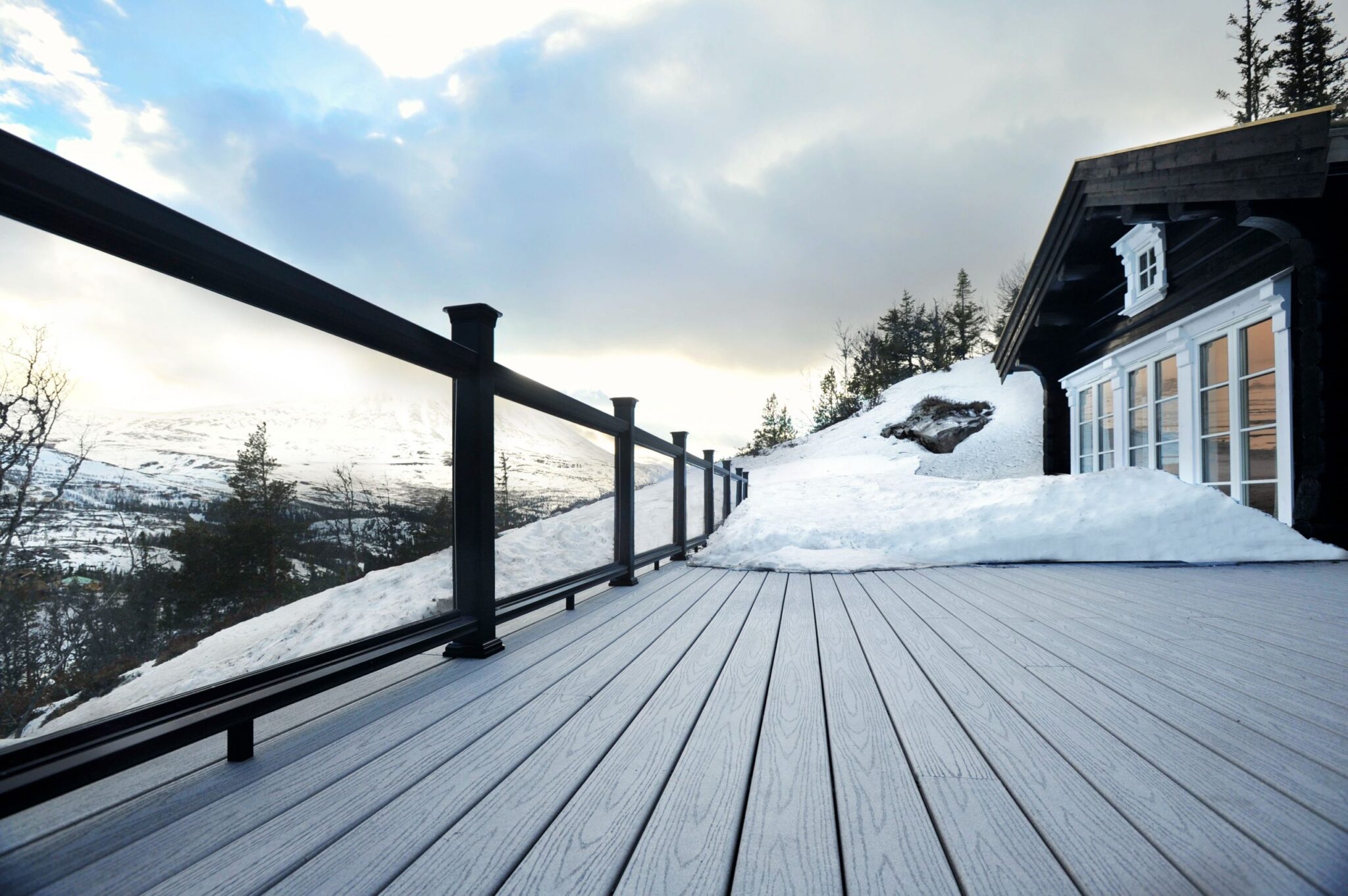 Low-maintenance decking ideas can be simple and beautiful all at once, and Fence-All knows how to deliver both form and functionality in one package.